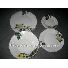 Haonai platos de cena redondos de la porcelana de las ventas 18pcs calientes fijaron